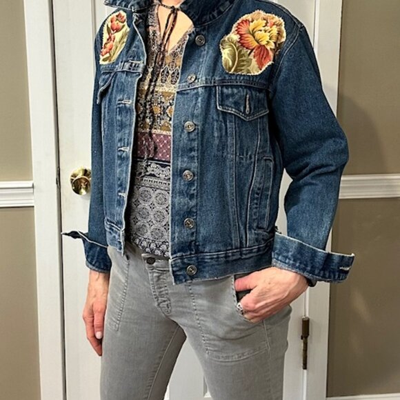 Route 66 Upcycled Floral & Lace Patchwork OOAK Boho Style Jean Jacket Size Small - Picture 5 of 8